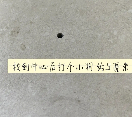 龙圩瓷砖空鼓维修公司专业解答在瓷砖铺贴过程中，如果砂料搅拌不均匀，将会带来以下问题